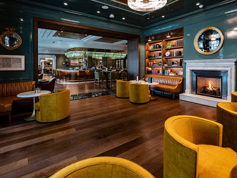 Elegant Bar at Gaylord National Resort, Natioanl Harbor Maryland